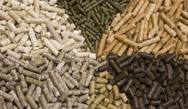 Straw Pellets vs. Wood Pellets A Head-to-Head Comparison